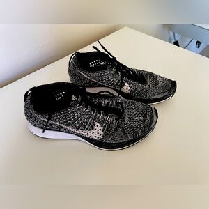 Nike Flyknit racer - cookies and cream - Oreo